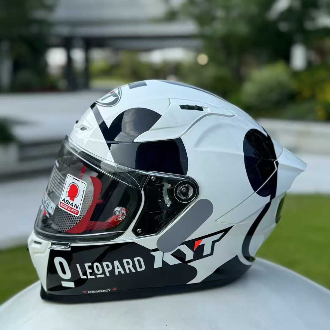 HOT KYT ST カーボンファイバーバイクヘルメット プ - Carbon Fiber Lightweight Motorcycle Helmet のレビューと価格
